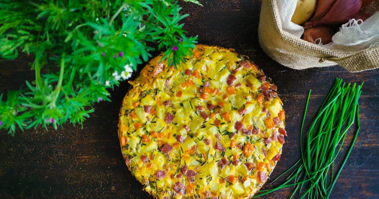 FRITTATA CAMPAGNOLA DI VERDURE E SALAME