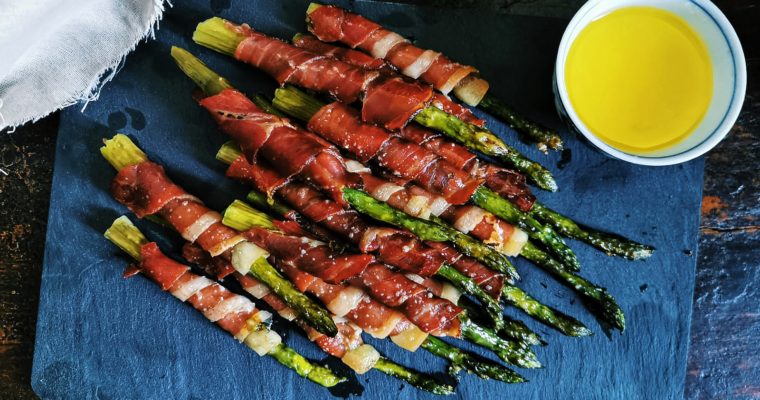 ASPARAGI AVVOLTI NELLO SPECK