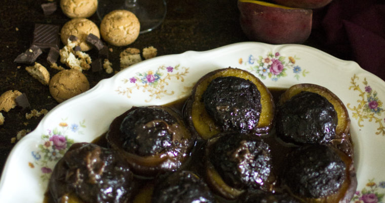 PESCHE CON IL CIOCCOLATO E GLI AMARETTI