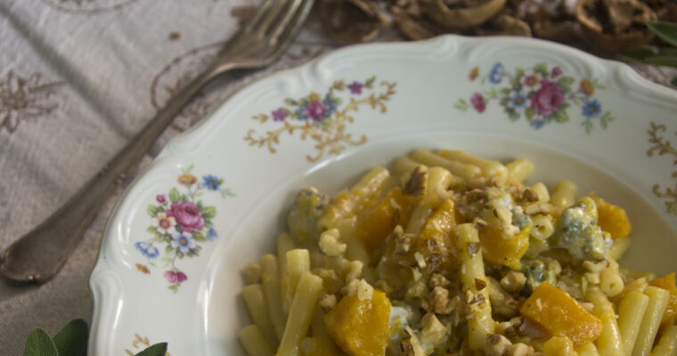 PASTA CON ZUCCA, GORGONZOLA E NOCI