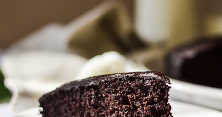 TORTA NERA AL CACAO (SENZA BURRO E SENZA UOVA)