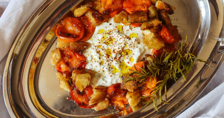 BURRATA CON ALBICOCCHE ARROSTITE, MIELE E ROSMARINO